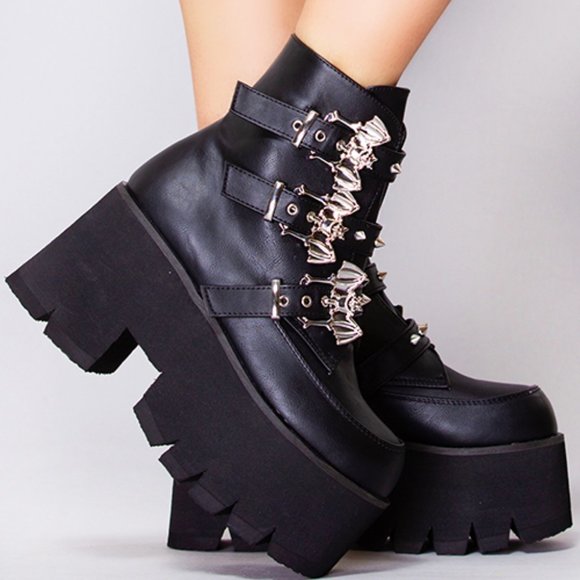 demonia bat boots